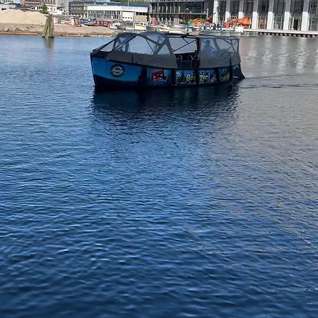 Туры По Каналам Амстердама Hotel en barco Ámsterdam